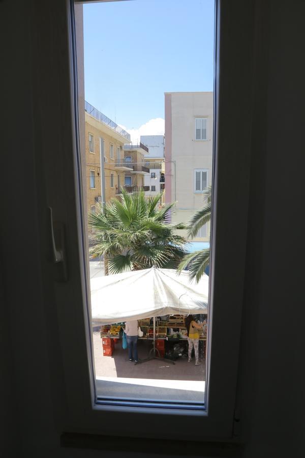 Rooms La Perla Del Mare Margherita Di Savoia Exterior photo