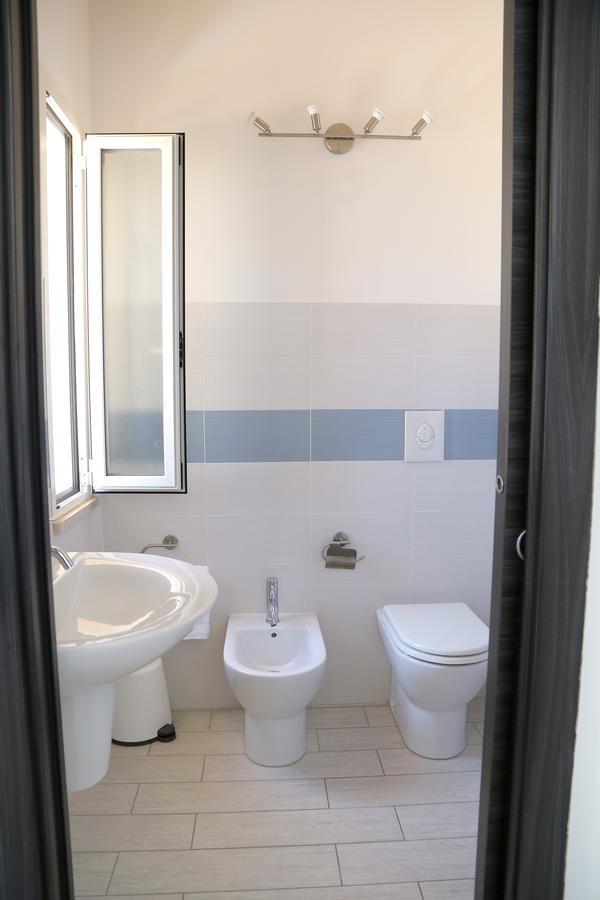 Rooms La Perla Del Mare Margherita Di Savoia Exterior photo